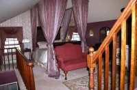 House of 1833 Bed and Breakfast - balcony