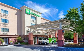 Holiday Inn & Suites San Mateo - SFO, an IHG Hotel