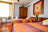 Hotel Los Girasoles - Kitchens
