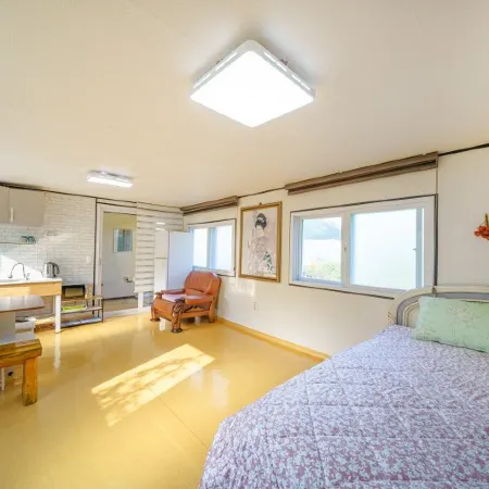Danyang Wild Flower Garden Pension Отели в г. Танян