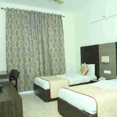 Hotel Kanishk Rooms