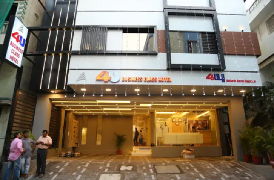 4U商務經典酒店