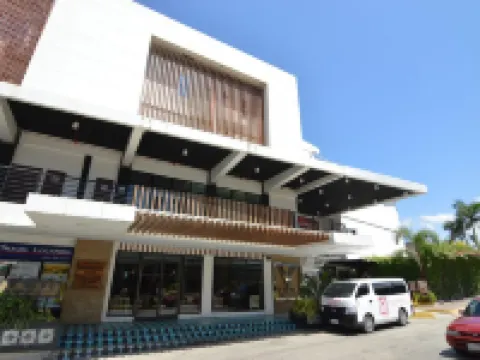 ビィヴェン ホテル ラワグのホテル