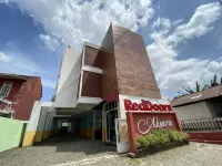 RedDoorz Near Rsud Margono Purwokerto 3 Hôtels à : Purwokerto