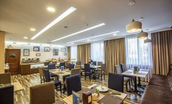 Rayan Hotel - Housity