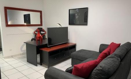 Très Bel Appartement Cosy Proche de la Gare et de l'hôpital - Immommer - Housity