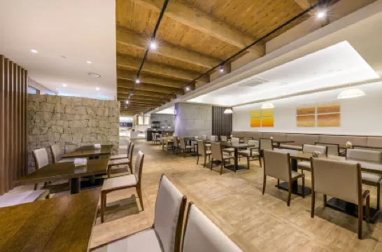 Shin Shin Hotel Jeju Airport Отели в г. Чеджу