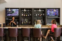 Hotel Madison & Shenandoah Conference Ctr. - bar