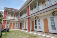 RedDoorz Syariah near Universitas Tidar Magelang Hotel dekat Stadion dr. H. Moch. Soebroto Kota Magelang