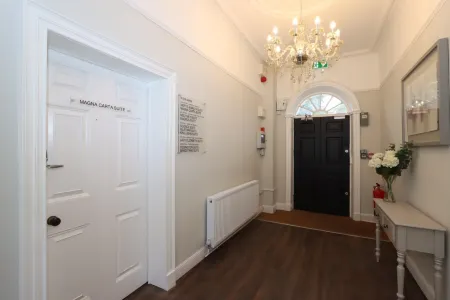 No.31 Castle Gate Отели в г. Norwell