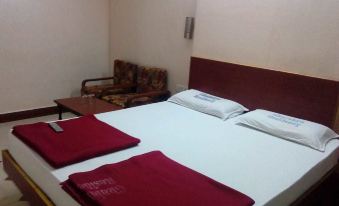 Iroomz Chalukya Residency