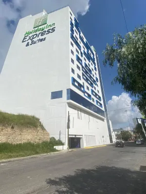 Holiday Inn Express & Suites Puebla Angelopolis Hoteles cerca de Parque Loro Puebla