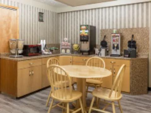 Super 8 by Wyndham Logan Hotels in Logan