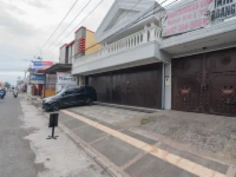 RedDoorz Syariah Plus @ Perintis Guesthouse Tasikmalaya Hotels in Cihideung