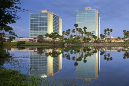 DoubleTree by Hilton at The Entrance to Universal Orlando