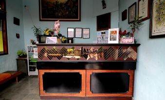 RedDoorz Plus Syariah Near Lempuyangan Station 3
