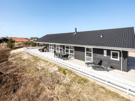 "Karen" - 900m from the Sea