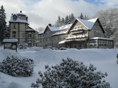 Waldhotel Friedrichroda Hoteles en Friedrichroda