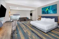La Quinta Inn & Suites by Wyndham Galveston North at I-45 Hotels in Galveston
