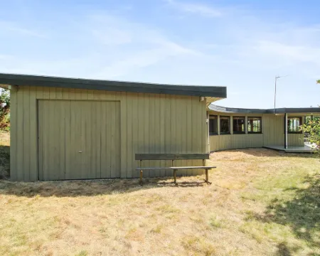 "Bryndis" - 300m from the Sea Hoteles en Ørsted