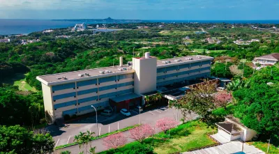 本部グリーンパークホテル＆ゴルフ場 上地流開祖 上地完文翁屋敷跡地周辺のホテル