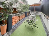 Shine Bnb Hotel dekat Curug Ceret (Naringgul)