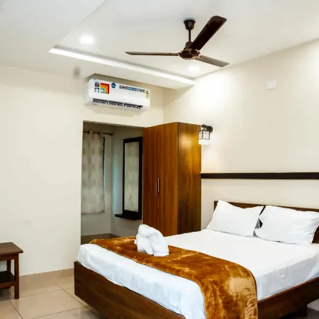 Hotel VR Grand IN