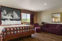 Super 8 by Wyndham Taylor/Detroit Area - parking