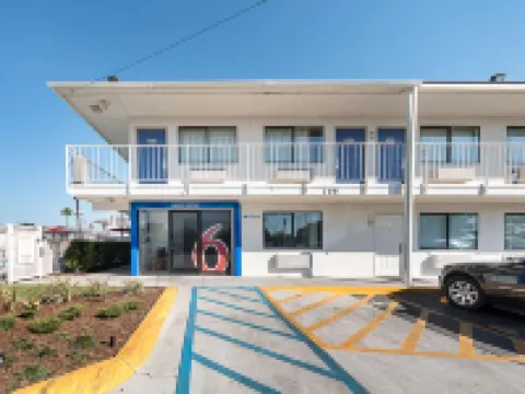 Motel 6 Mcallen, TX Hotels in Mcallen