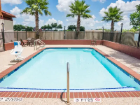 Super 8 by Wyndham Brookshire TX Hotels in Waller County