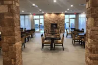 Hawthorn Extended Stay by Wyndham Monahans - breakfast
