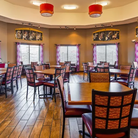 Best Western Plus Carousel Inn Suites