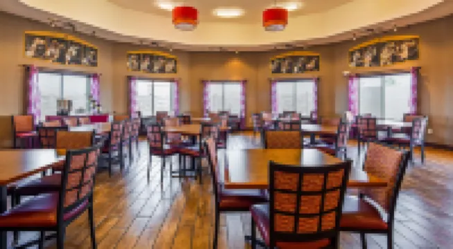 Best Western Plus Carousel Inn  Suites