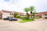 Best Western Pearland Inn - parking