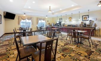 La Quinta Inn & Suites by Wyndham Houston - Magnolia
