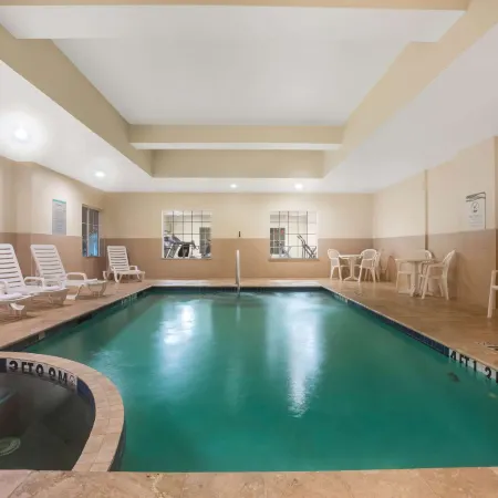 La Quinta Inn & Suites by Wyndham Houston - Magnolia