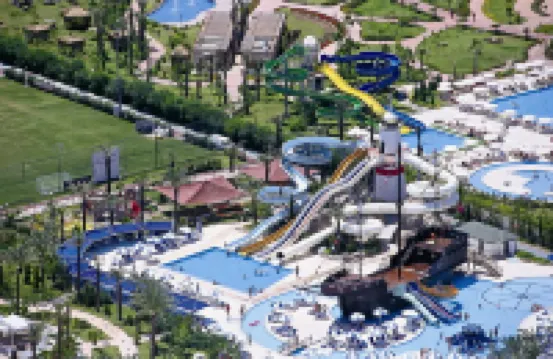 泰坦尼克豪華酒店拉拉