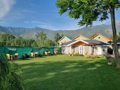 Upani Cottages Hotel in zona Giardini Shalimar