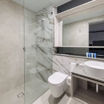 Meriton Suites Canberra Отели в г. Канберра