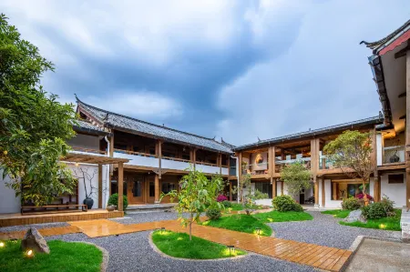 Lichengbieyuan No.9 Courtyard (Lijiang Ancient City Snow Mountain View Shop)