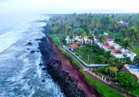 Solaris Varkala Beach View Resort by Voye Homes فنادق في ورکلا