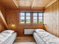 "Helmer" - 3km from the Sea