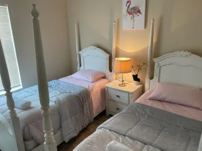 Attractive Resort Haven - Open Floor Plan, Premium Amenities