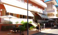 Hotel D'annunzio Hotel in zona I Delfini Beach Village