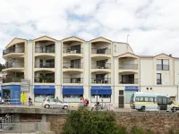 Le Continental - balcony