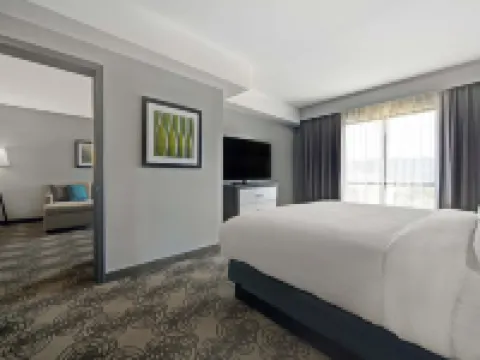 Four Points by Sheraton Birmingham Homewood Hotels in Homewood