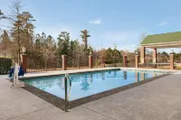 Four Points by Sheraton Raleigh Arena - Rooftop Pools