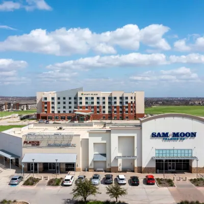 Hyatt Place Fort Worth/Alliance Town Center Отели рядом с достопримечательностью «Колизей Коутаун»