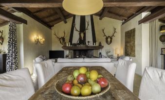 Casale Delle Papere with Private Pool Near Rome