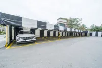 Dongducheon Kkumegeurin - parking